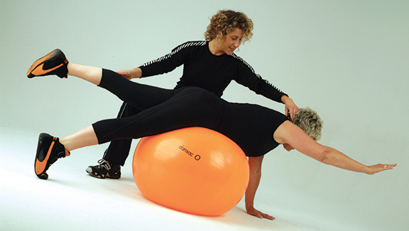 family-enjoying-breakfast-together-on-back-porch-deciding-what-to-eat-after-stoma-surgery