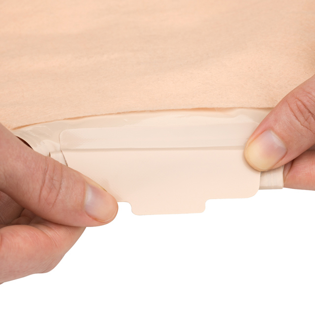 Klem voor Dansac Nova-2-FoldUp-zakje, detail hand 1221-55  